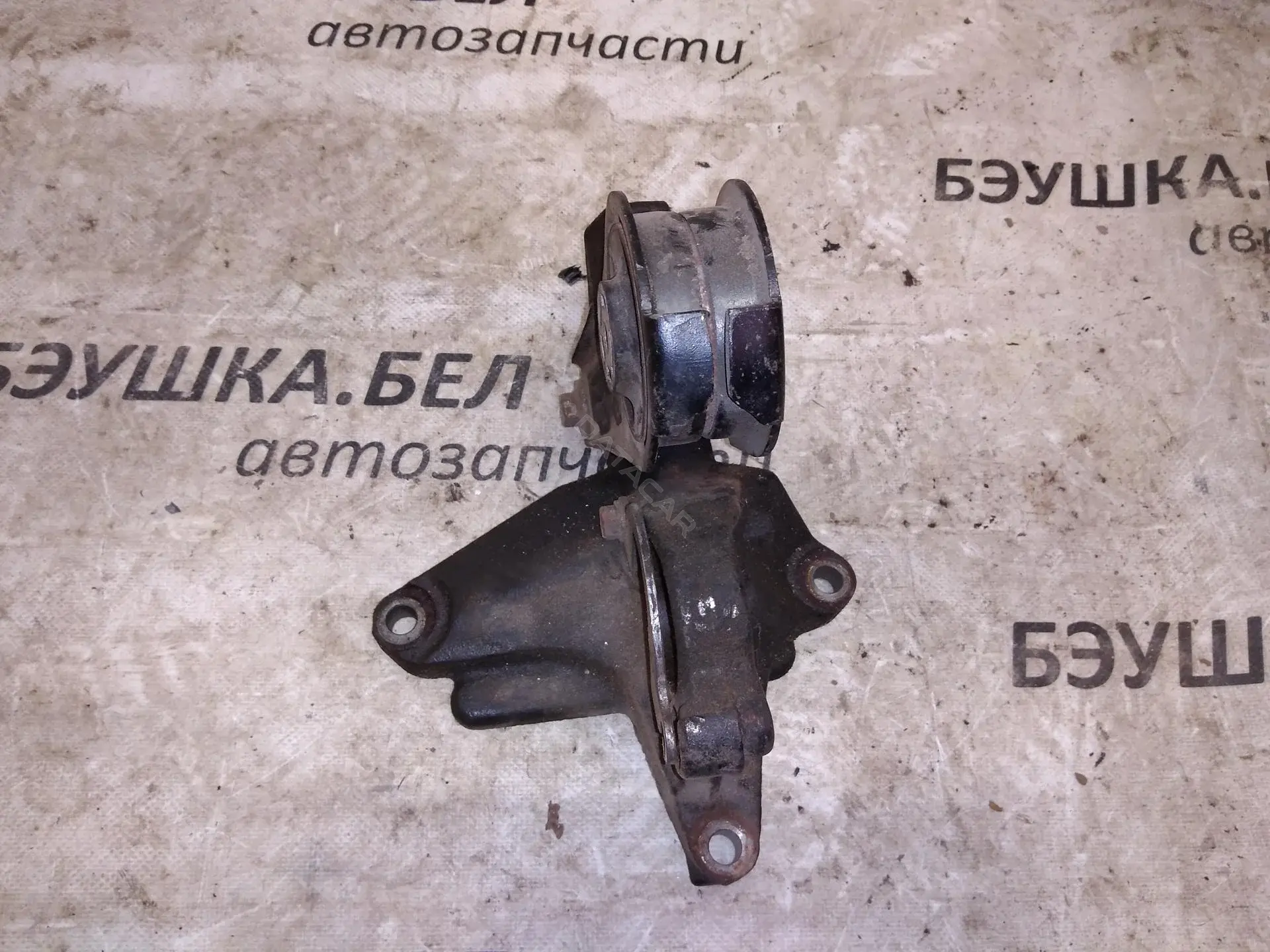 Кронштейн полуоси 9653504380