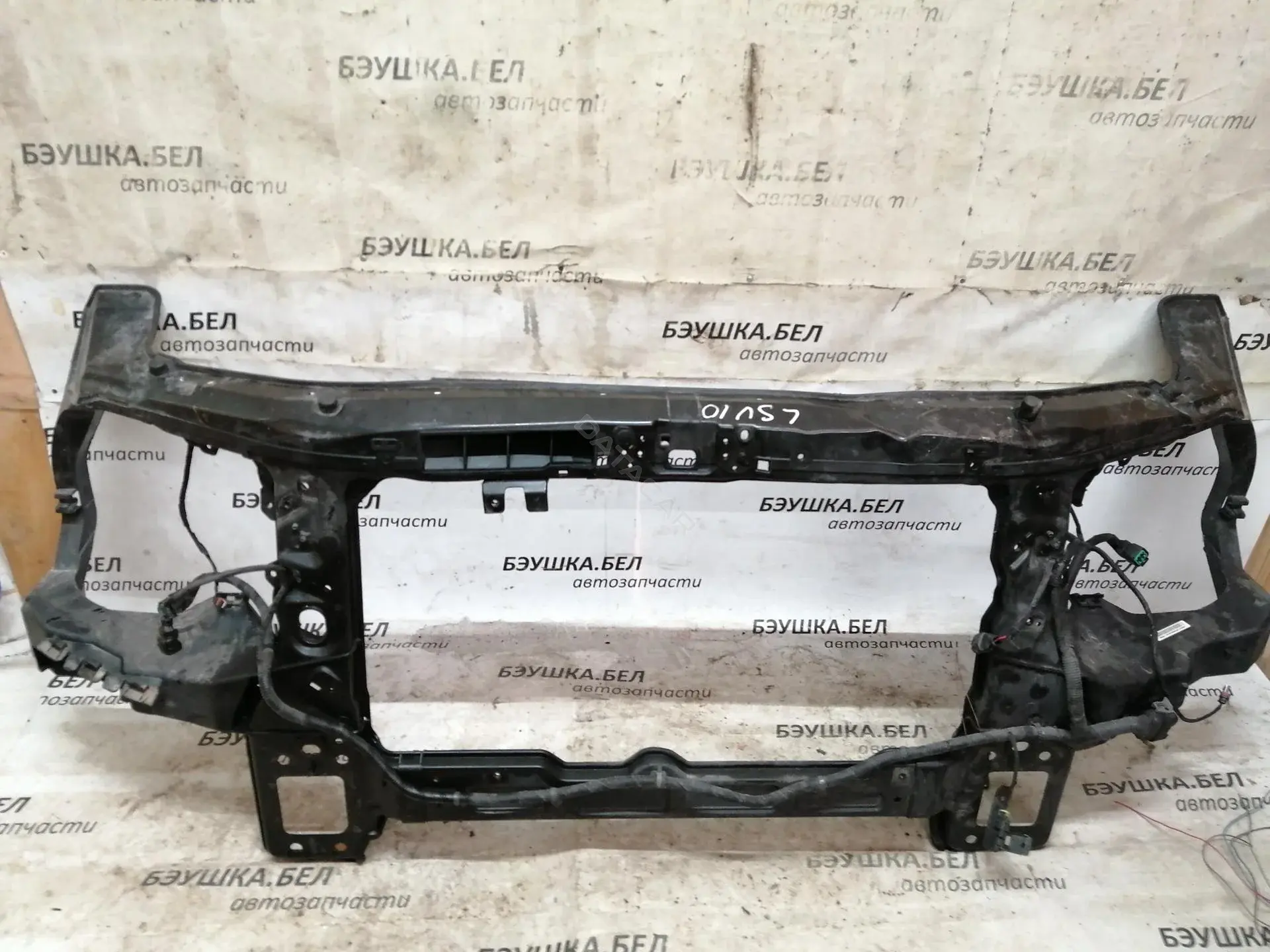 Панель передняя 641004A400