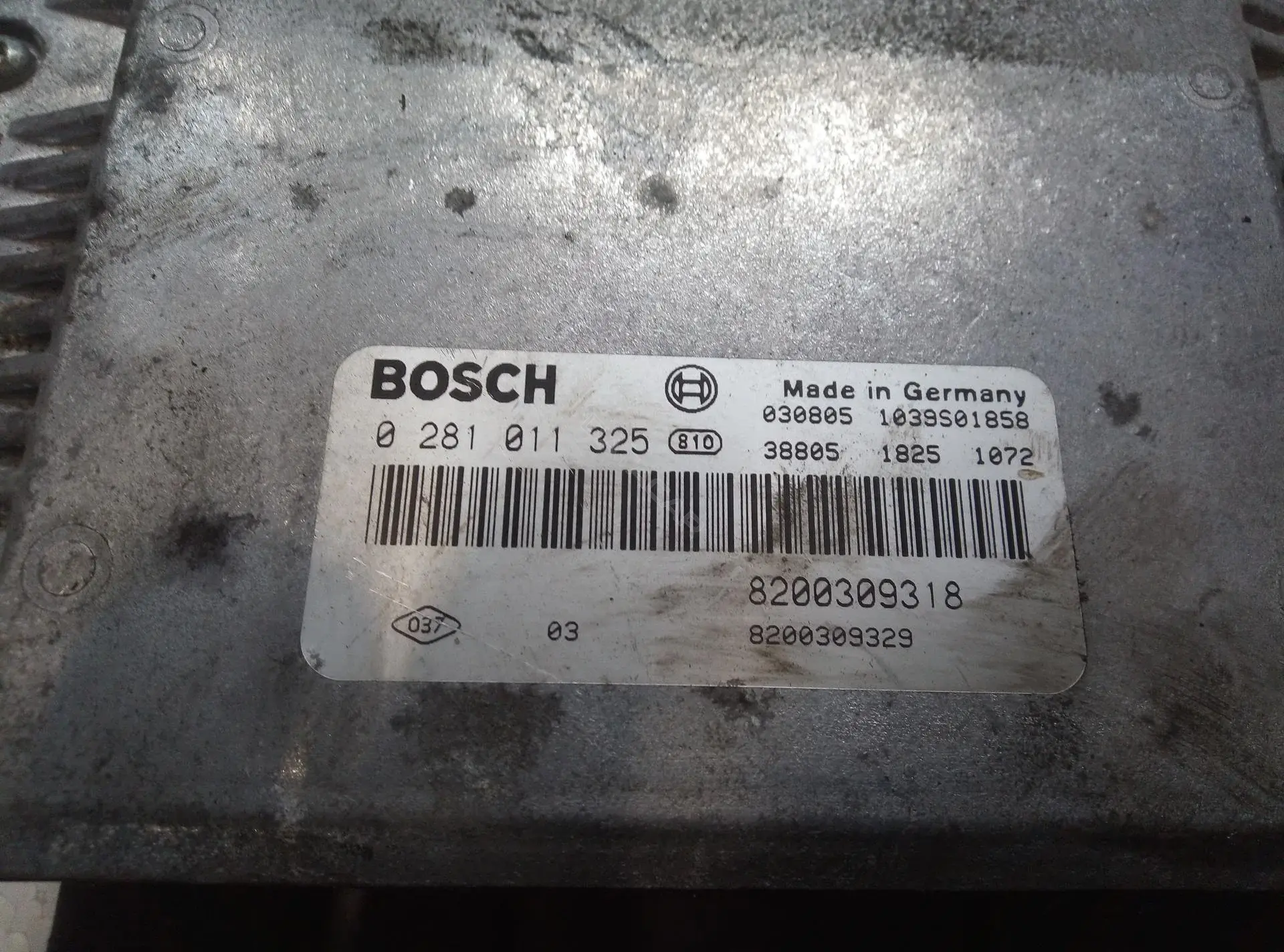 Блок управления двигателем 8200309329