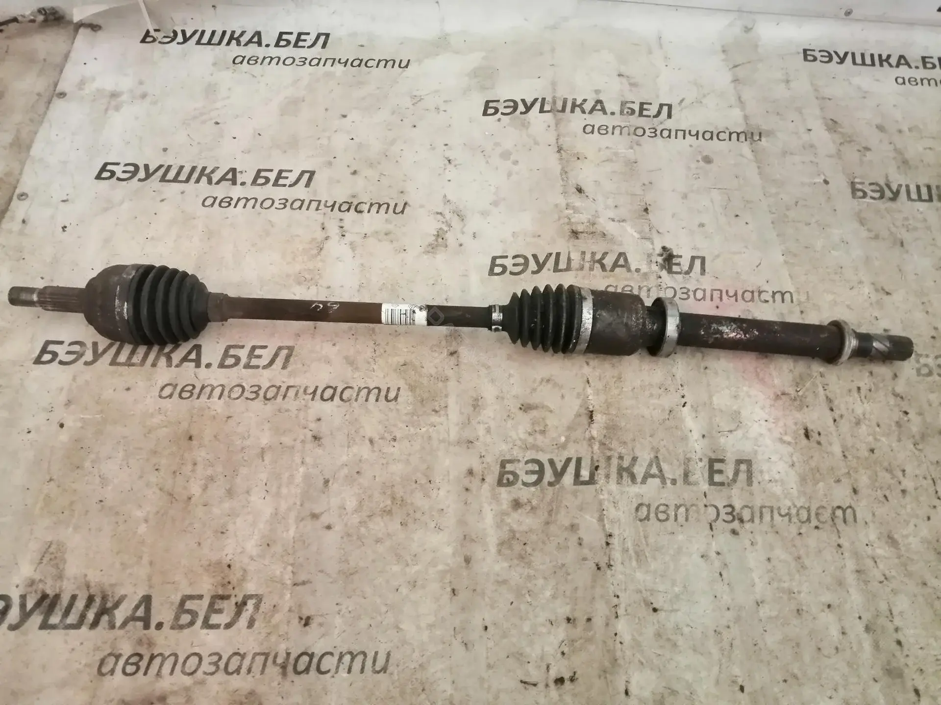 Приводной вал / Полуось 391006802R