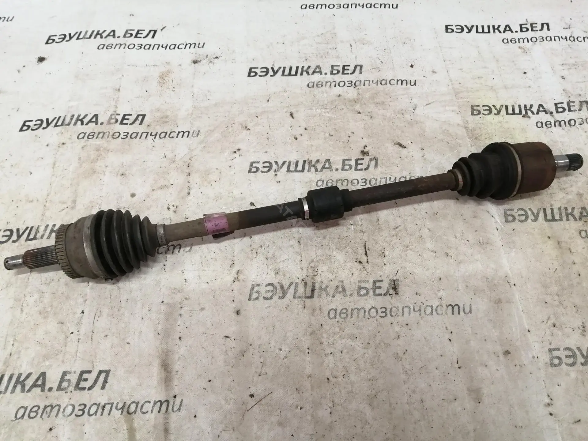 Приводной вал / Полуось 495002E850