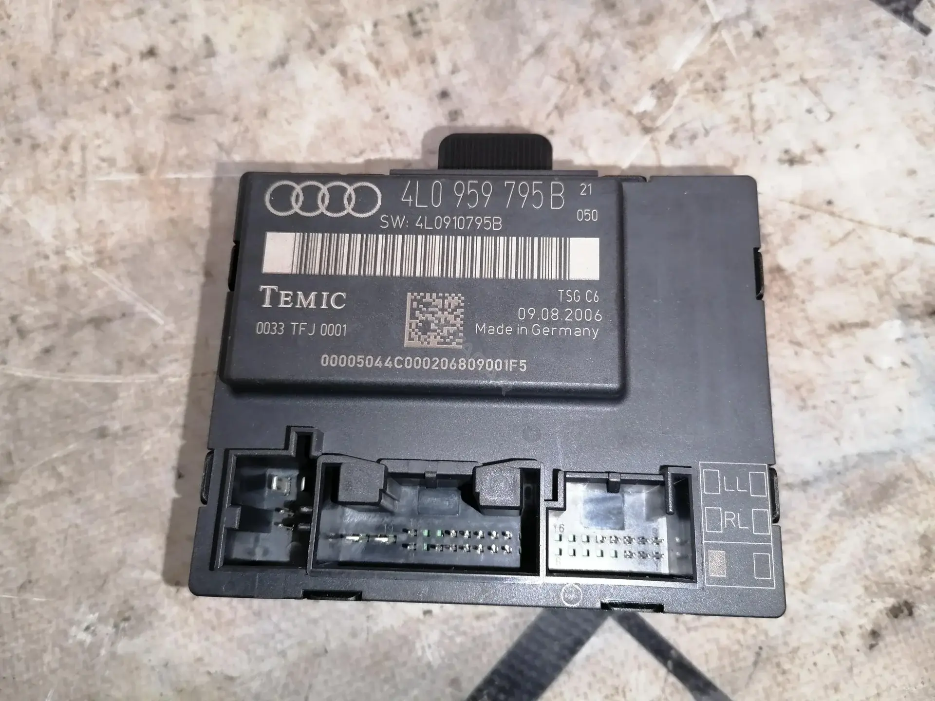 Блок управления двери 4L0959795B