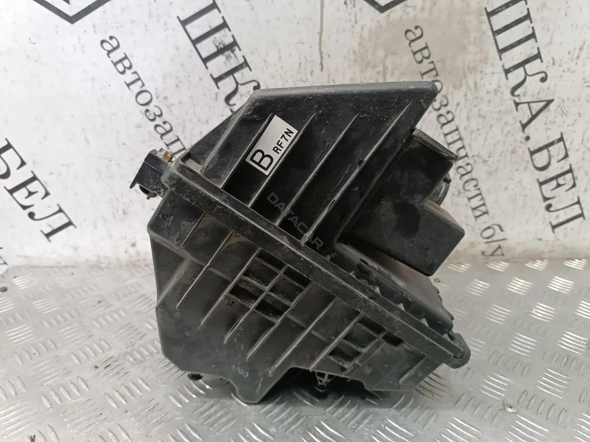 Корпус воздушного фильтра RF7N13320C