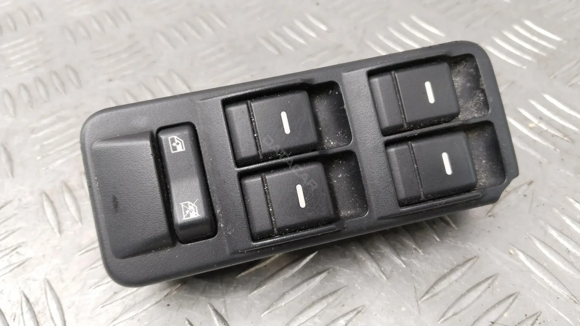 Блок управления стеклоподъемниками YUD501540