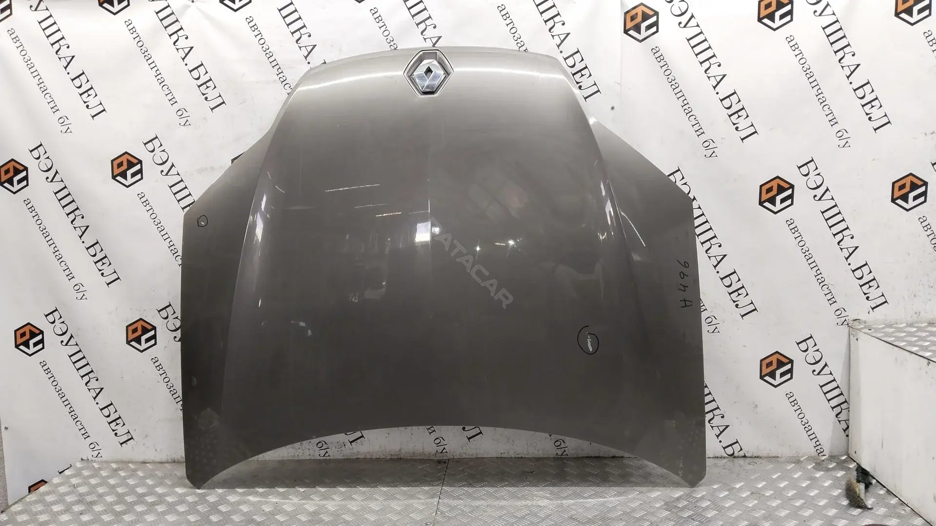 Капот 651000021R