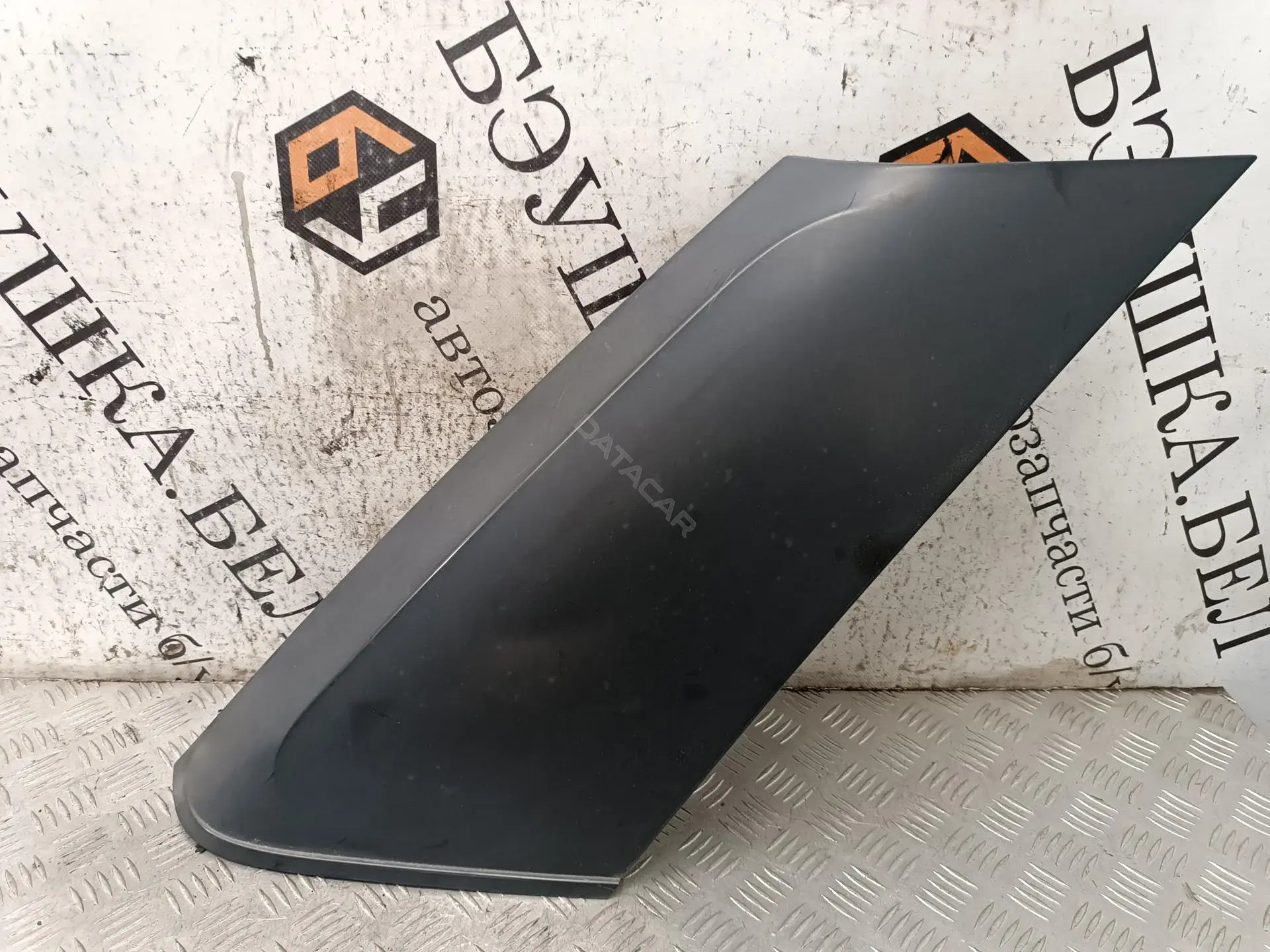 Накладка бампера DDG000165