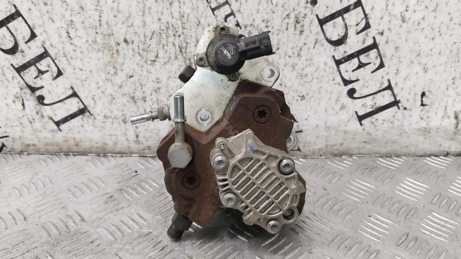 ТНВД 8200385478