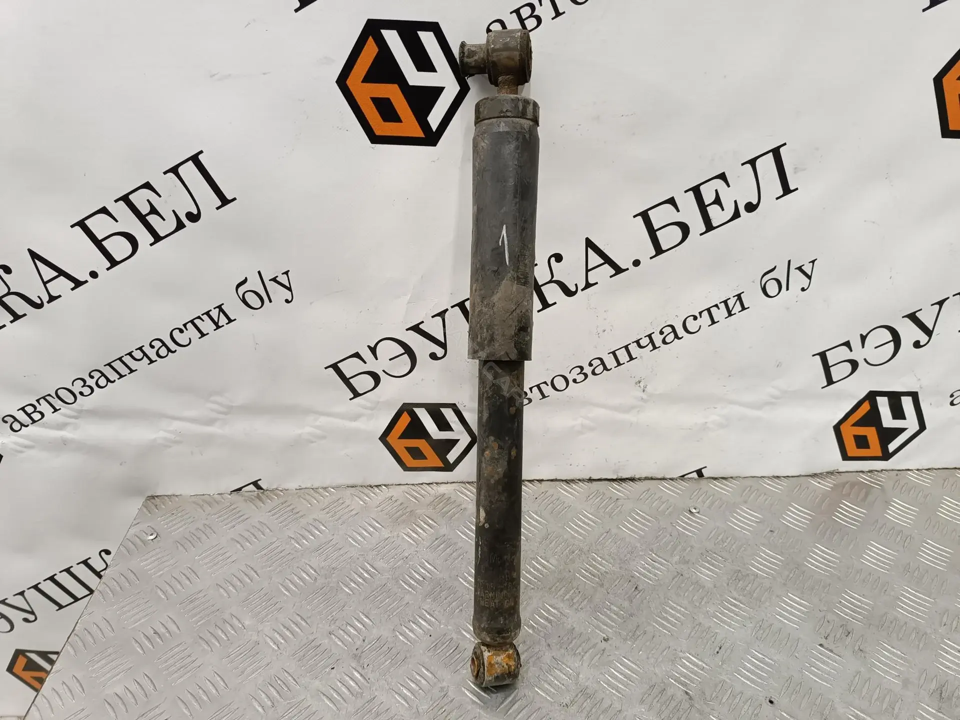 Амортизаторы UC1518080SA