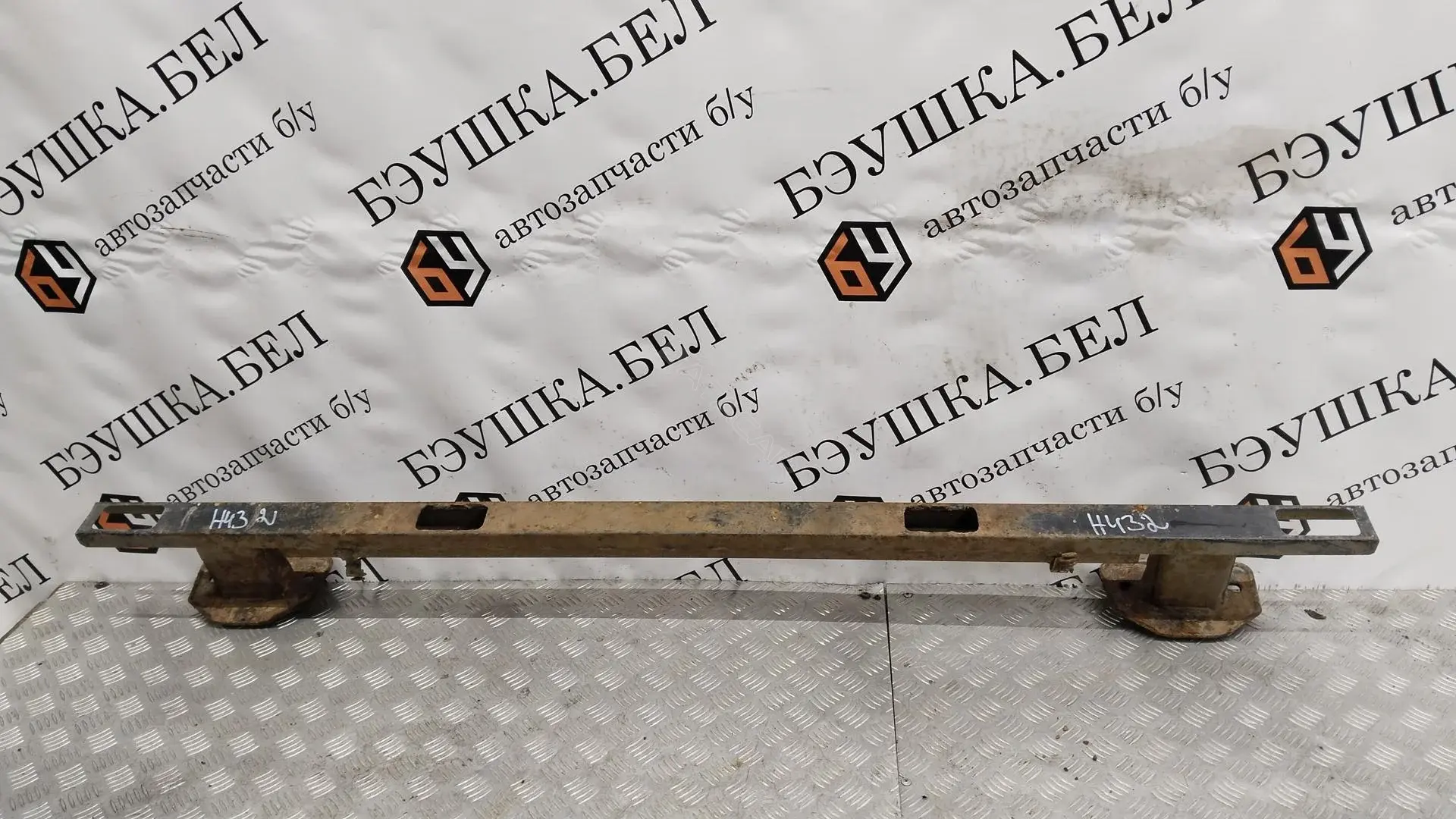 Усилитель бампера P1087412