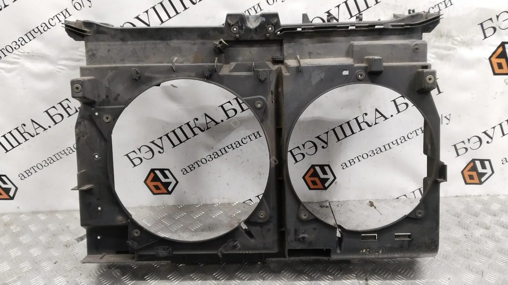 Панель передняя 7104L9
