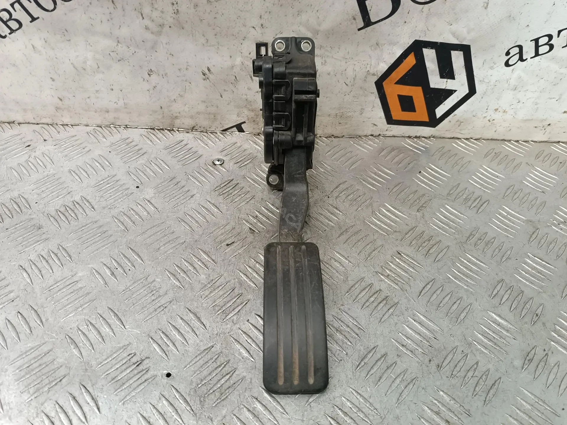 Педаль газа 8200386506