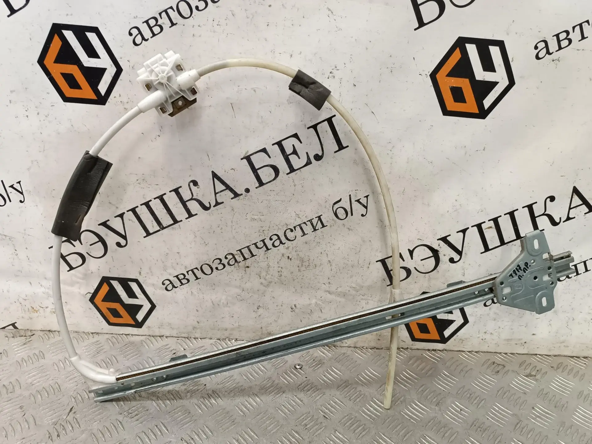 Стеклоподъемник 9121032