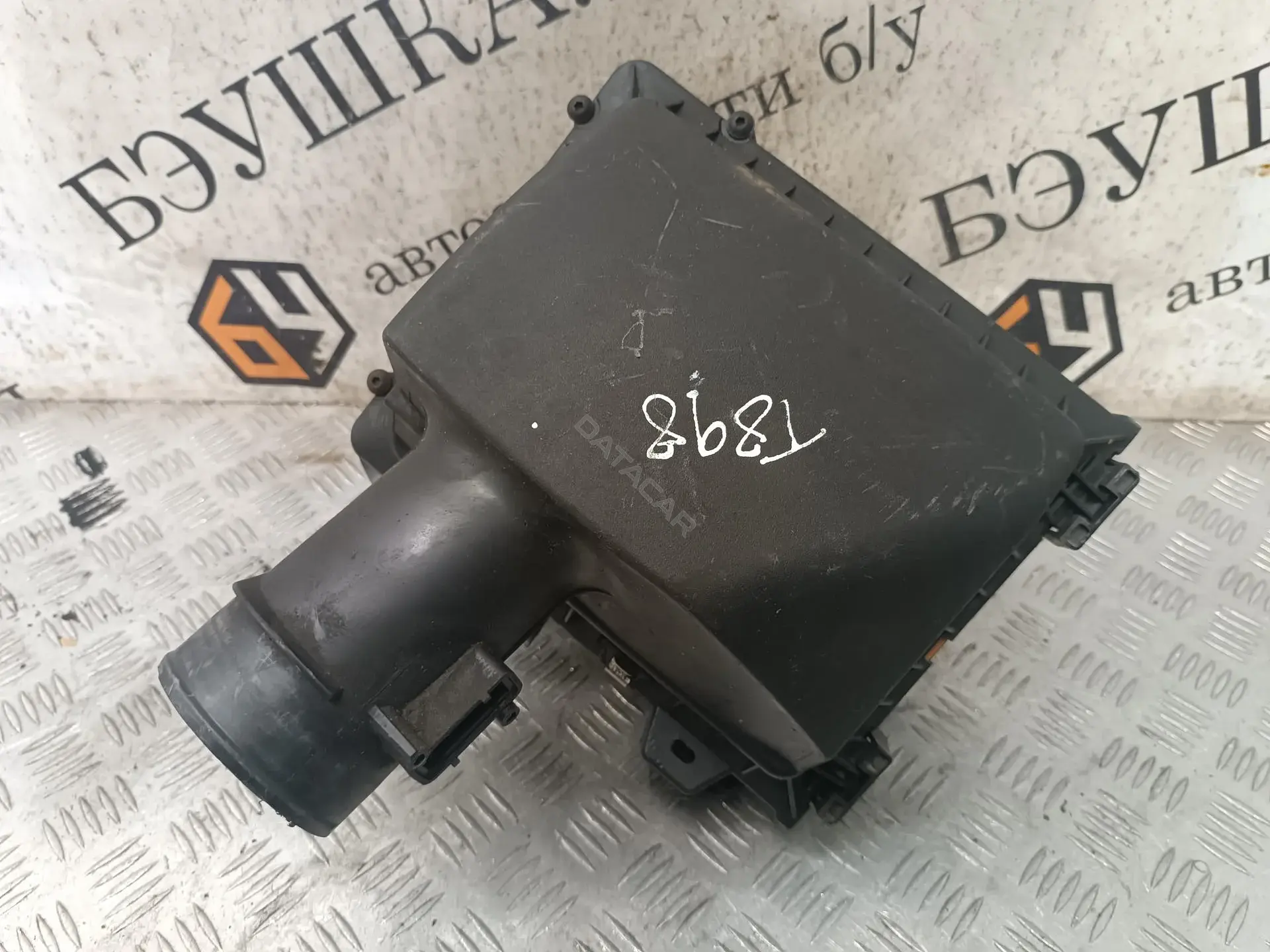 Корпус воздушного фильтра 165006196R