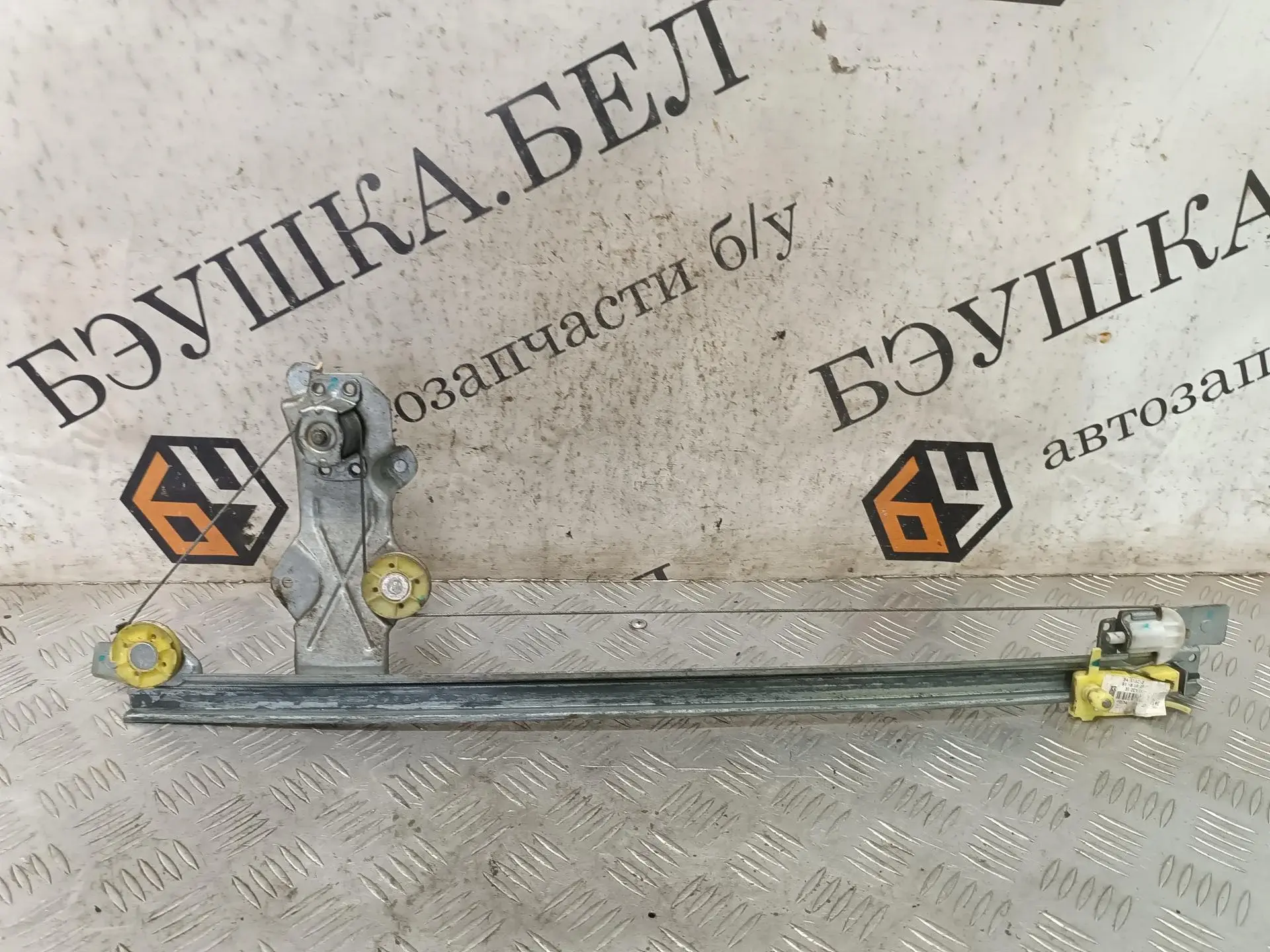 Стеклоподъемник 37103001
