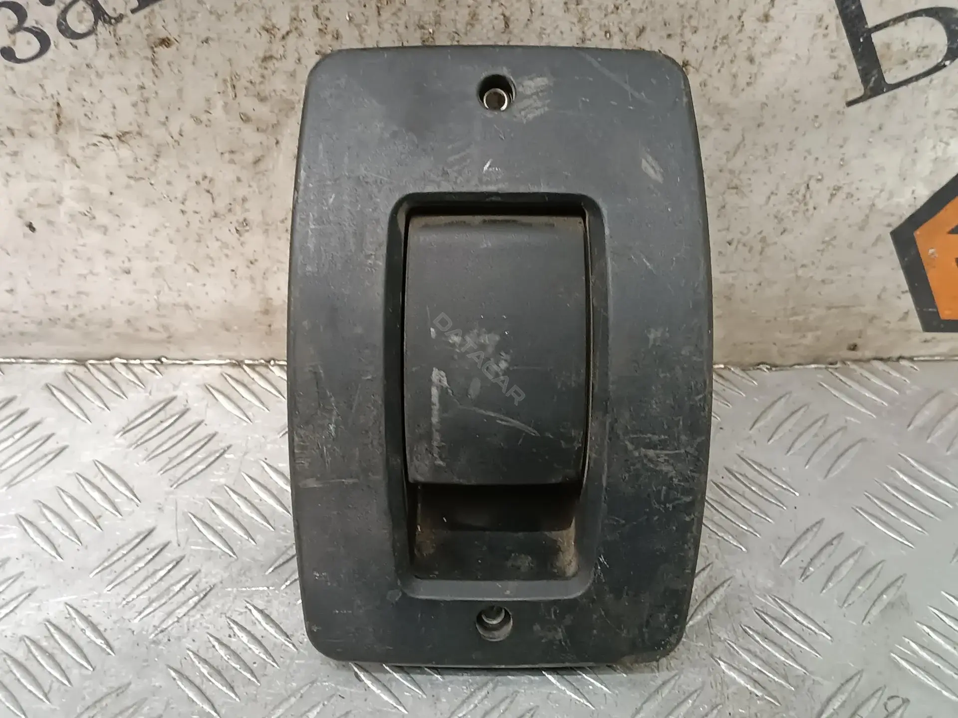 Ручка открывания капота P2356690
