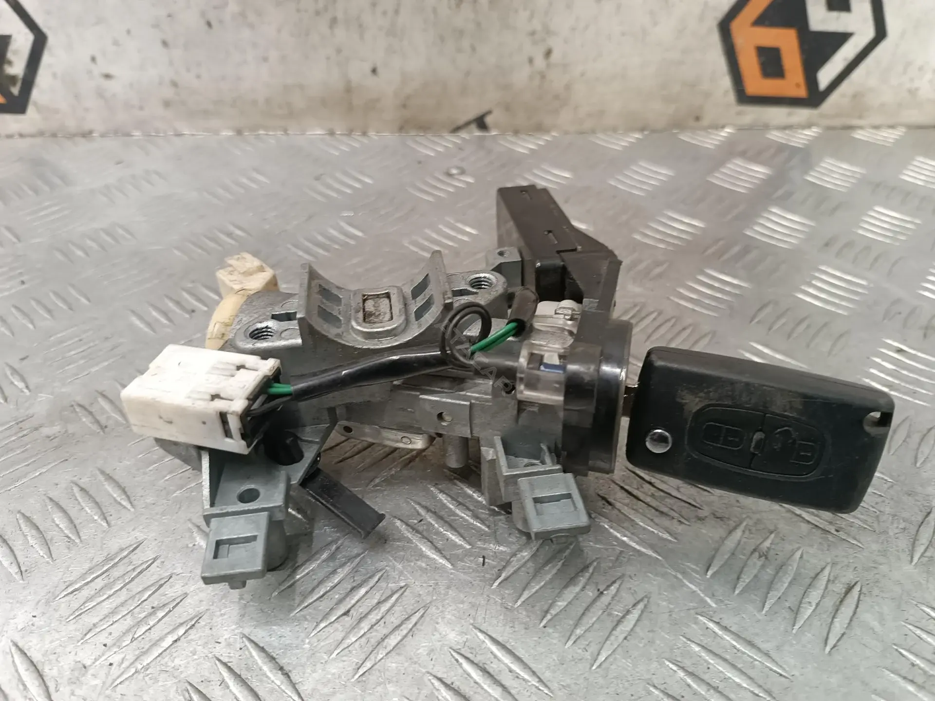 Замок зажигания 8670A012