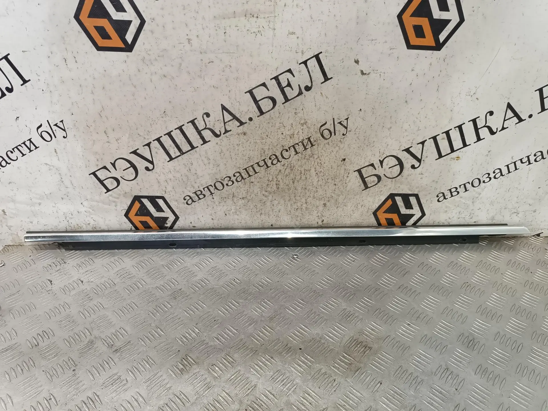 Молдинг двери 8E0837478C