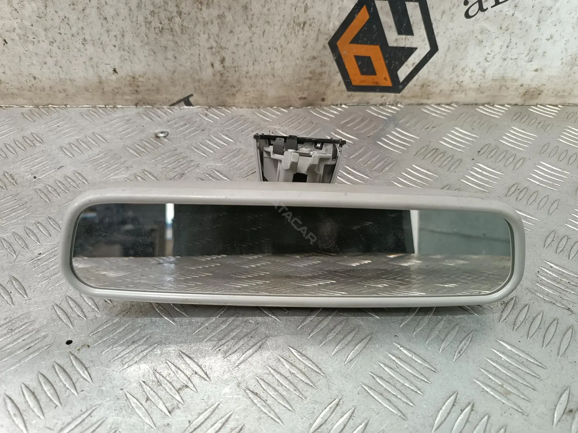 Внутреннее зеркало 4F0857511AA