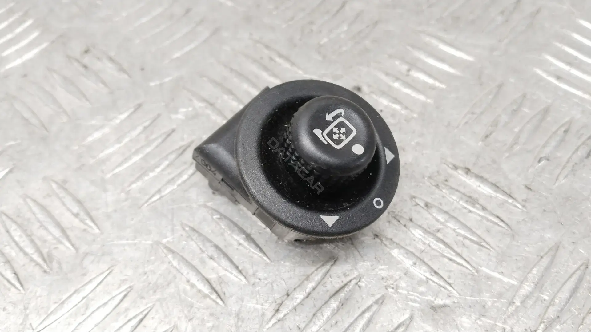 Джойстик регулировки зеркал YUF500010