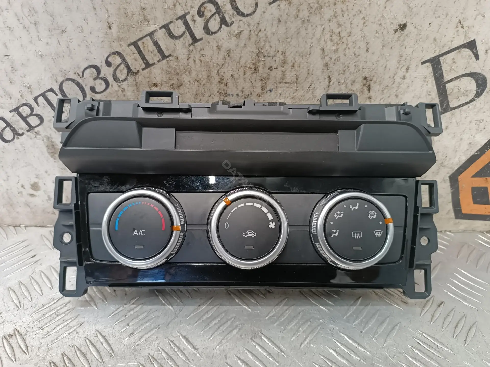Блок управления климат-контролем K40005108B