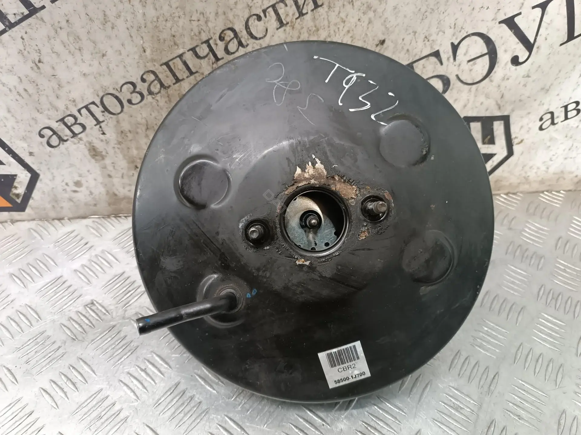 Вакуумный усилитель тормозов 585001J700