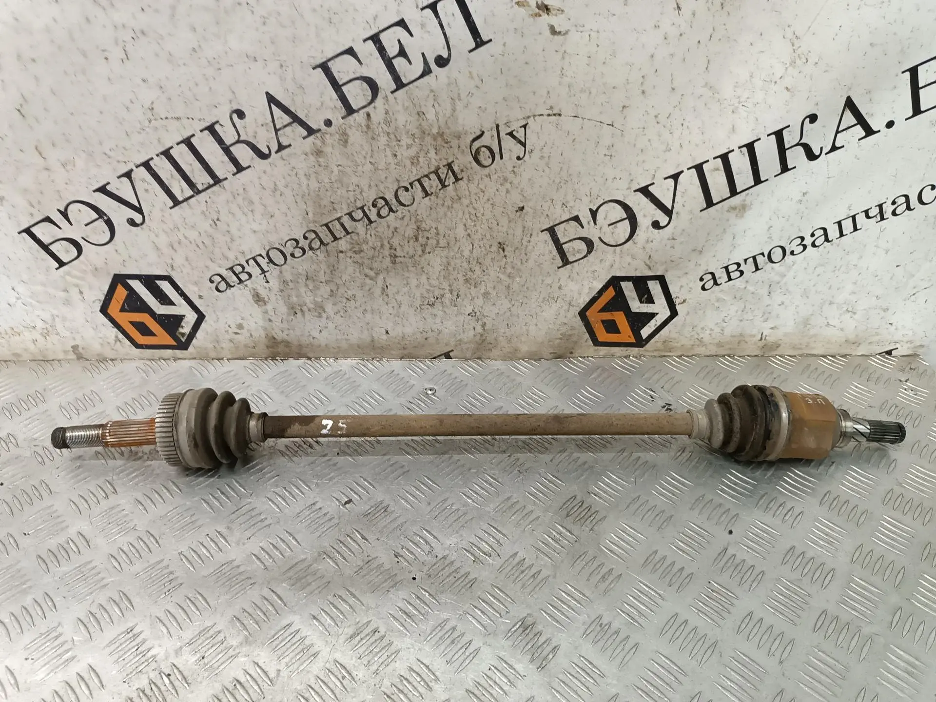 Приводной вал / Полуось P2605001