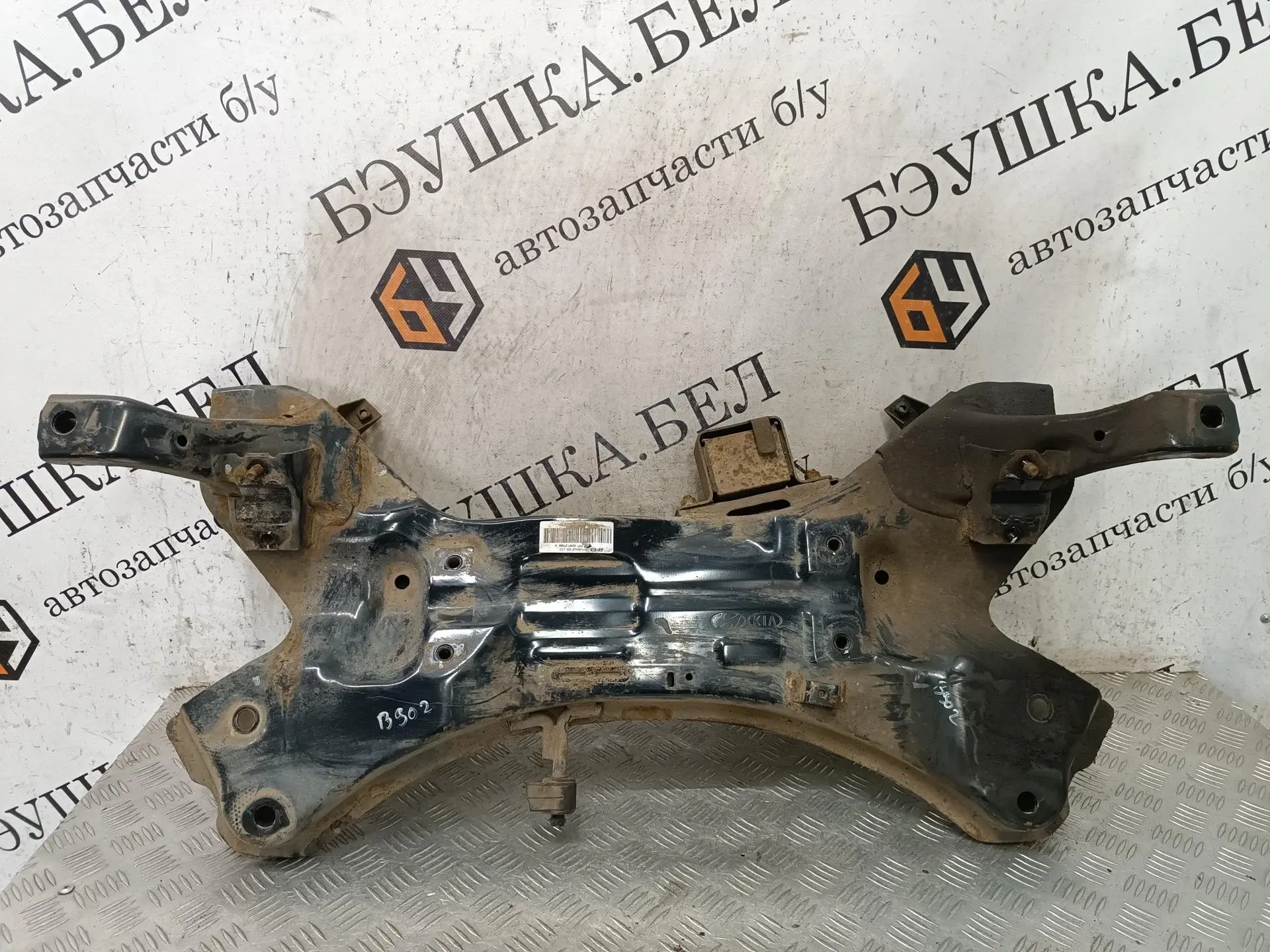 Подрамник 624002Y200