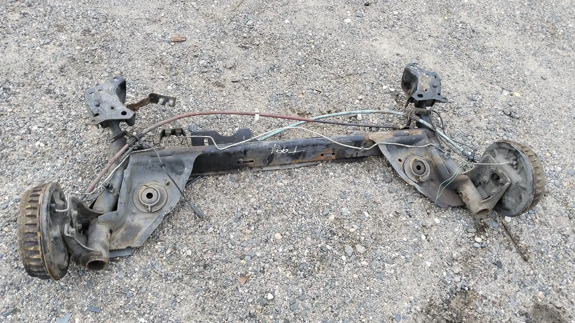 Балка подвески 554001035R