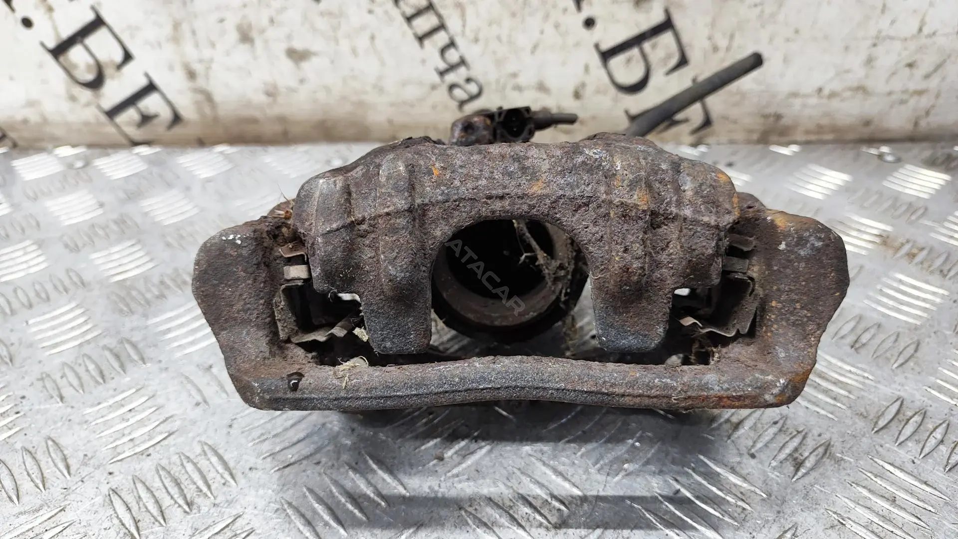 Суппорт тормозной 0034207183, 0204004519, 0964836