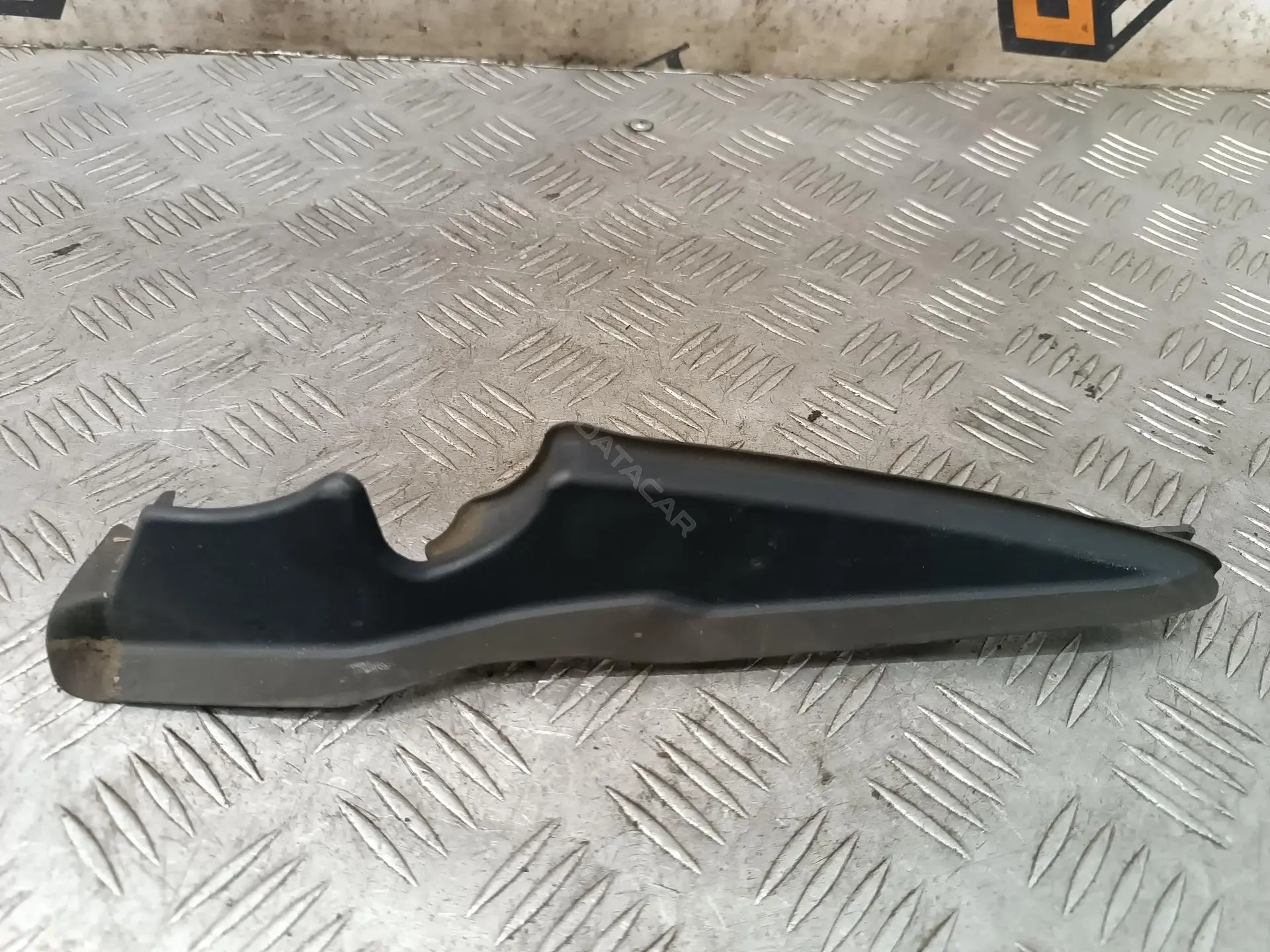 Молдинг лобового стекла 8200100591