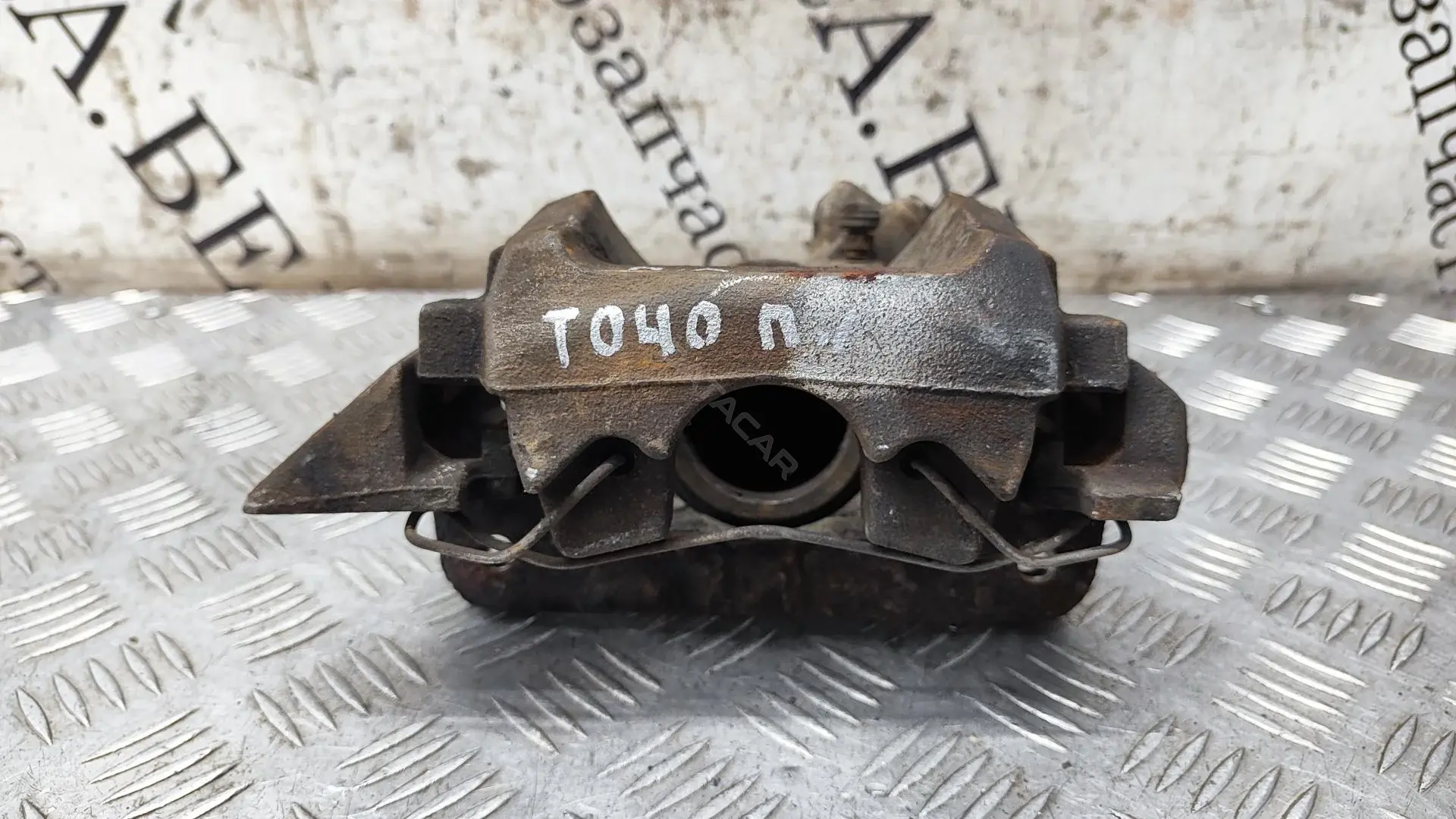Суппорт тормозной 4401R4