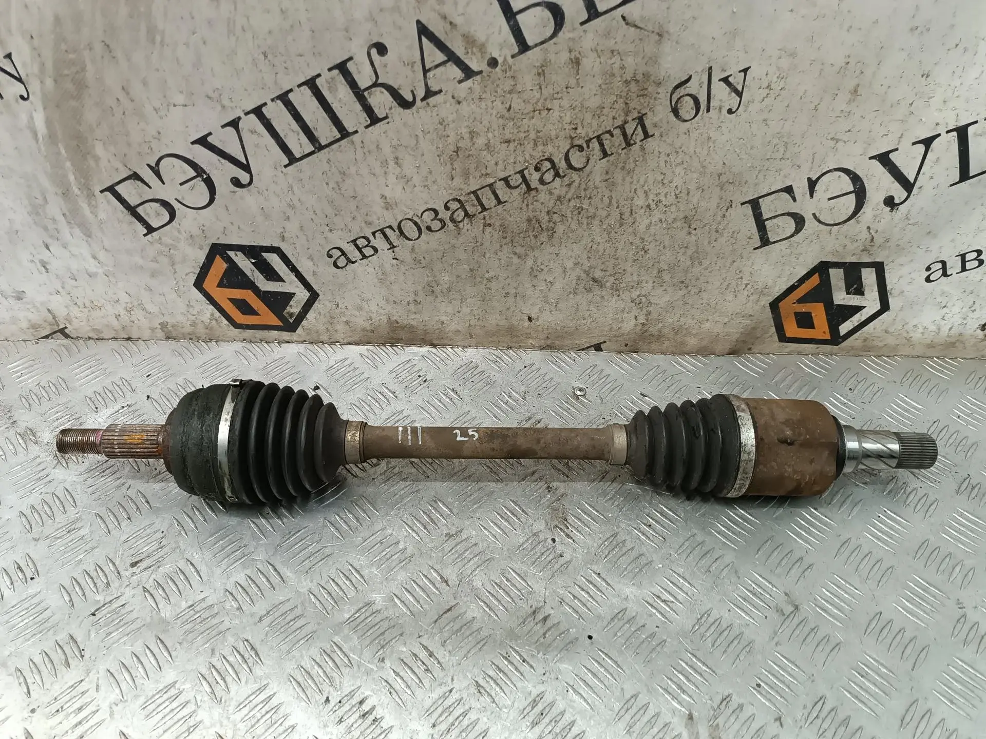 Приводной вал / Полуось 391013387R