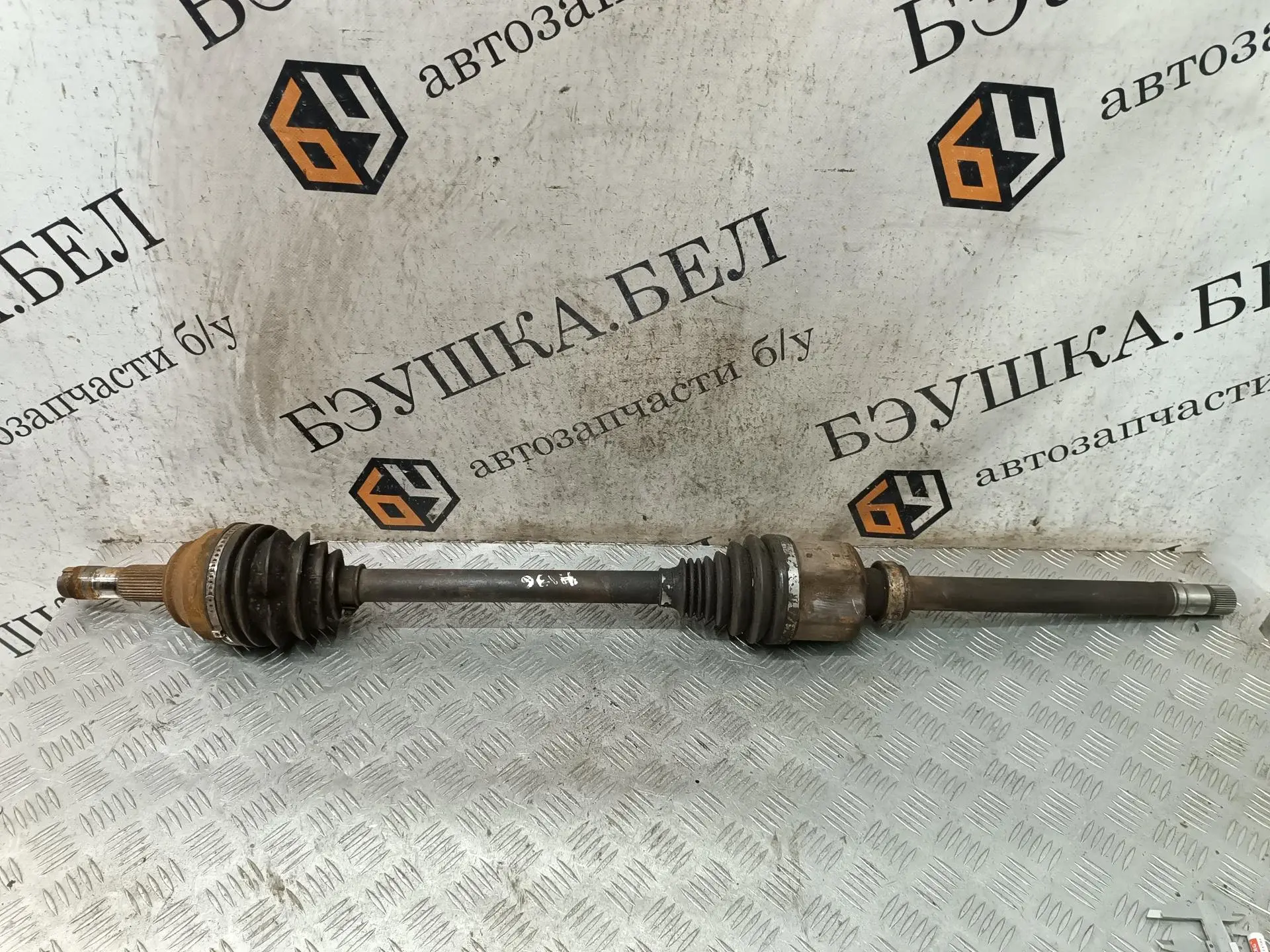 Приводной вал / Полуось 1581976SX, 1582007SX, 1608505580