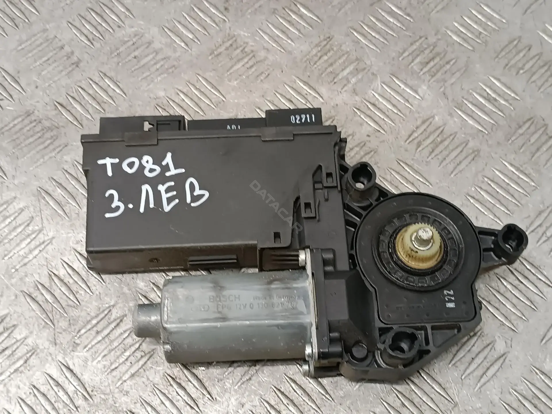 Моторчик стеклоподъемник 8E0959801E