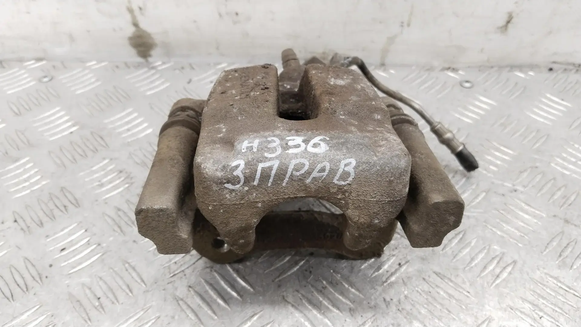 Суппорт тормозной 440018001R, 7701207693, BA3340