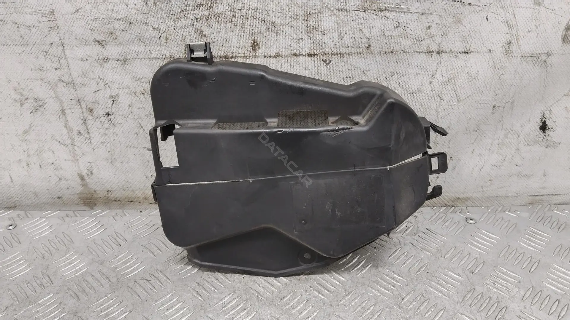 Защита (кожух) ремня ГРМ 135630596R