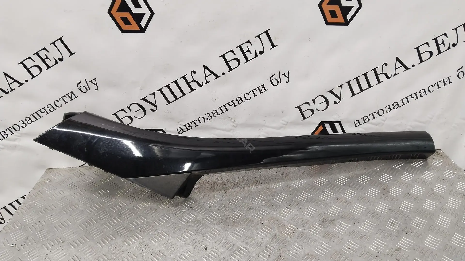 Молдинг лобового стекла 768351859R
