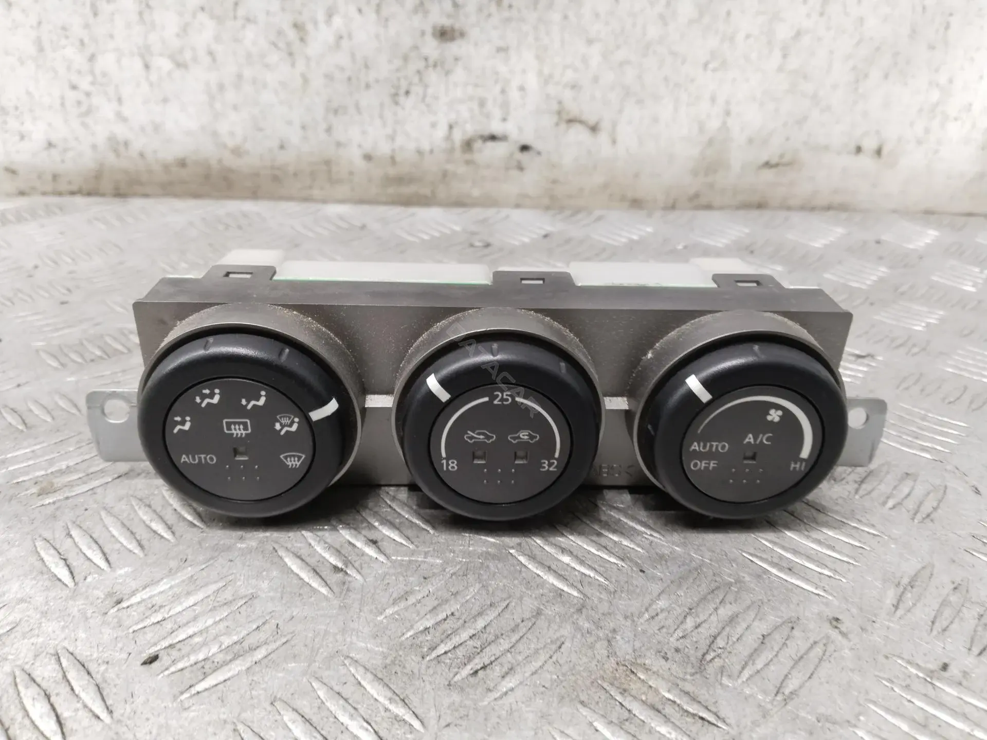 Блок управления климат-контролем 27500-EQ410