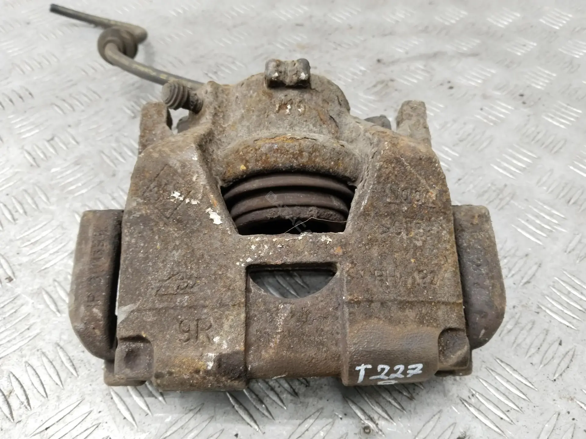 Суппорт тормозной 11957197762, 213920, 28914302