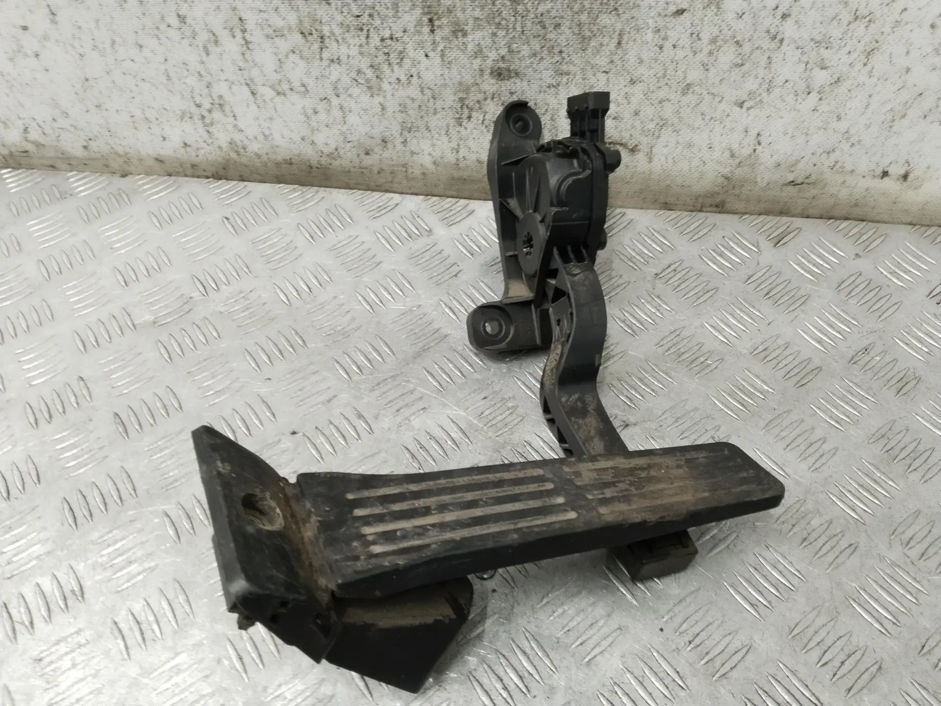 Педаль газа 32700C5930