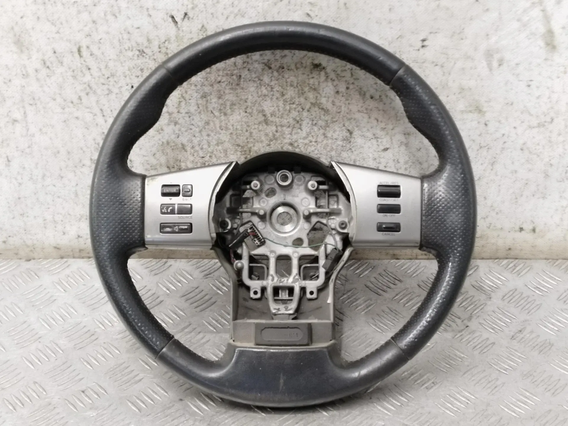 Руль 48430EB368