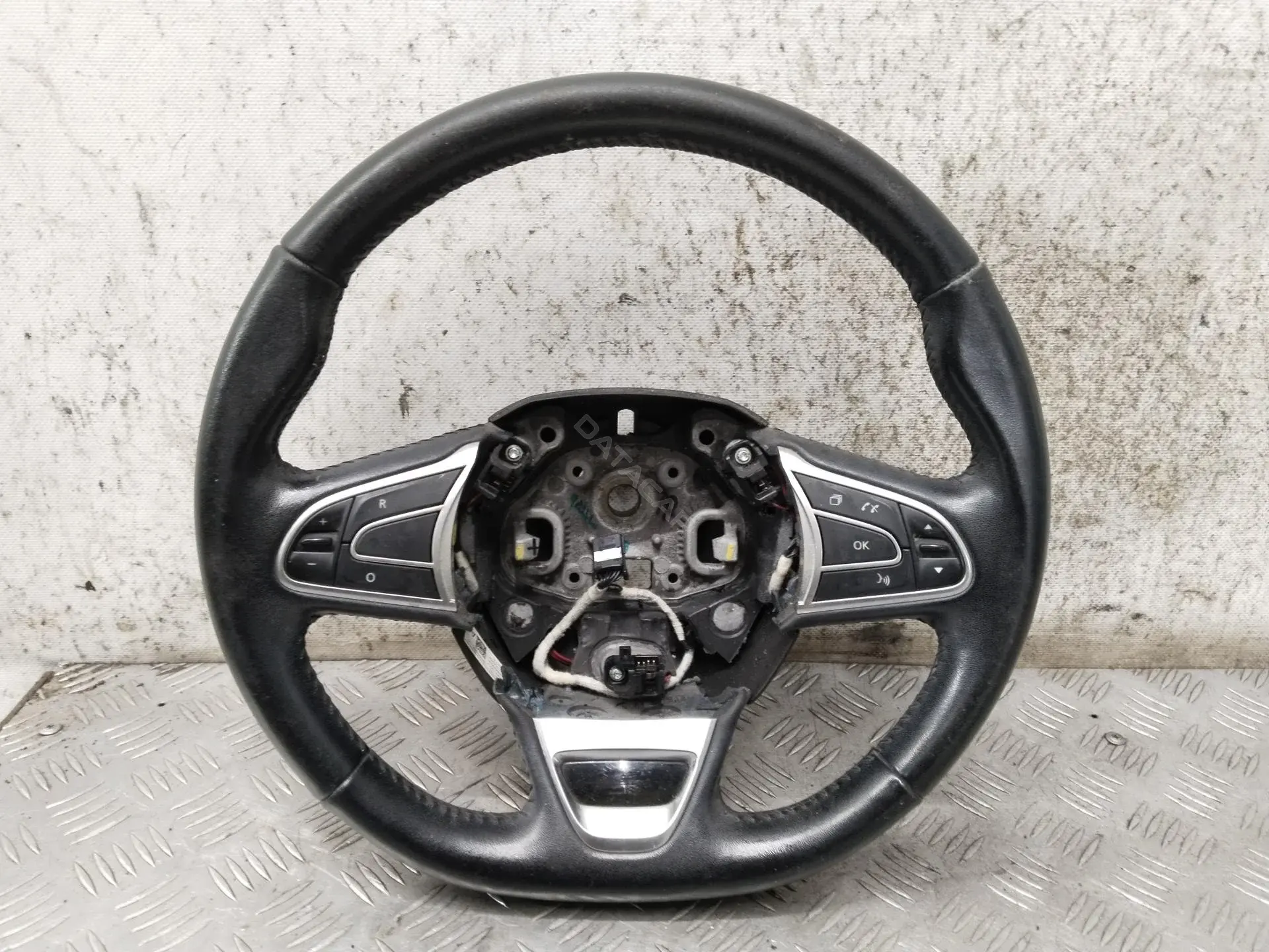 Руль P15938407