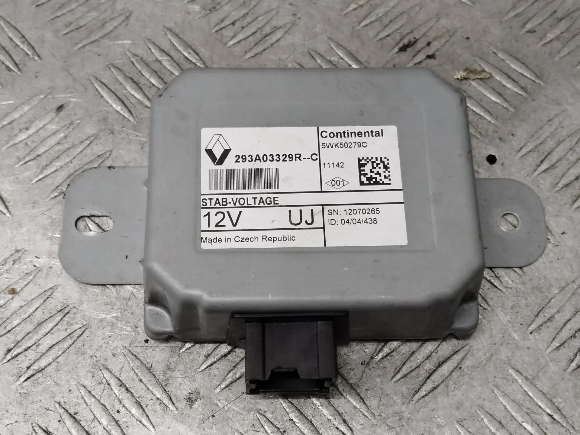 Регулятор напряжения 293A03329R