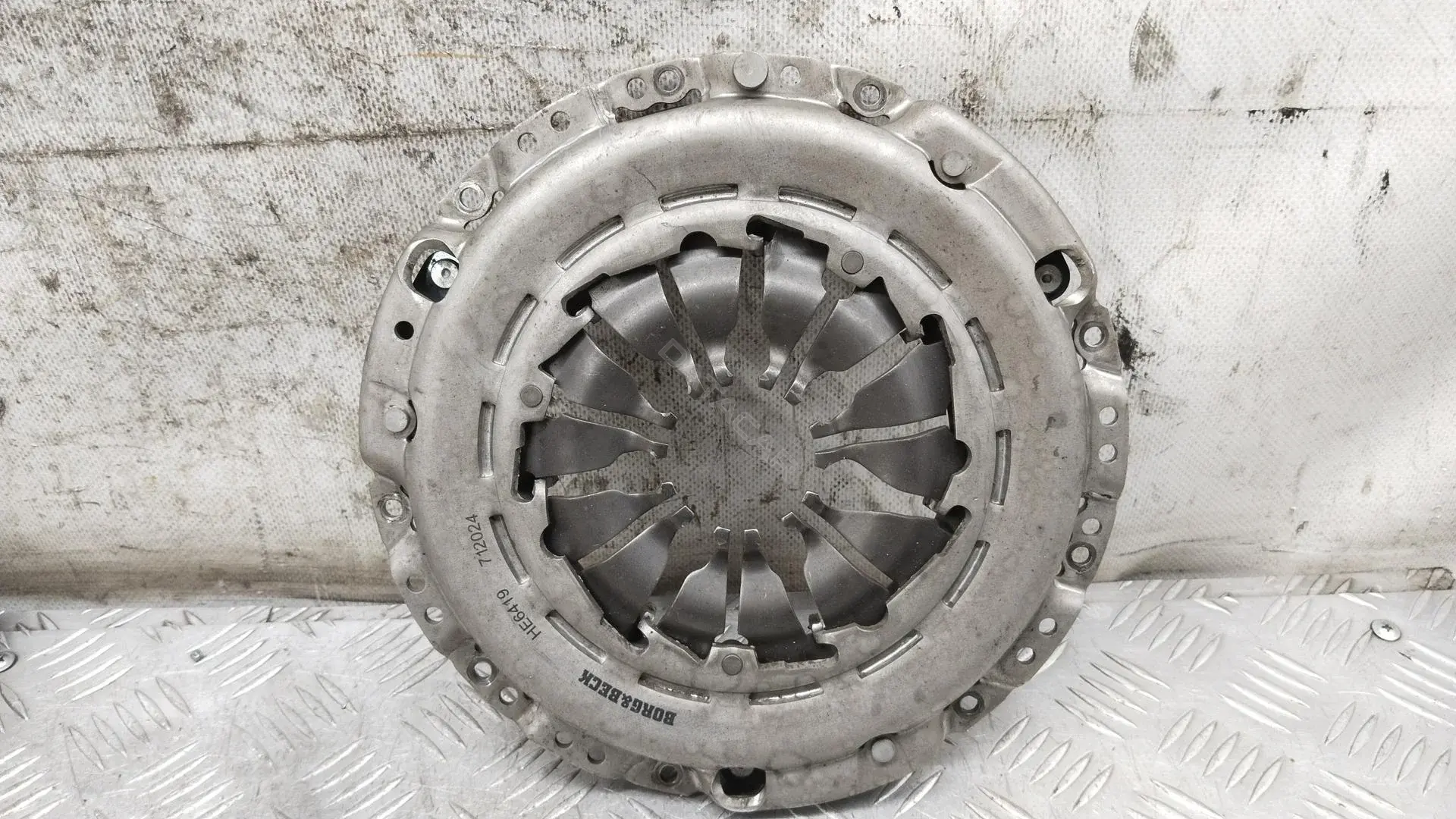 Корзина сцепления 302057505R