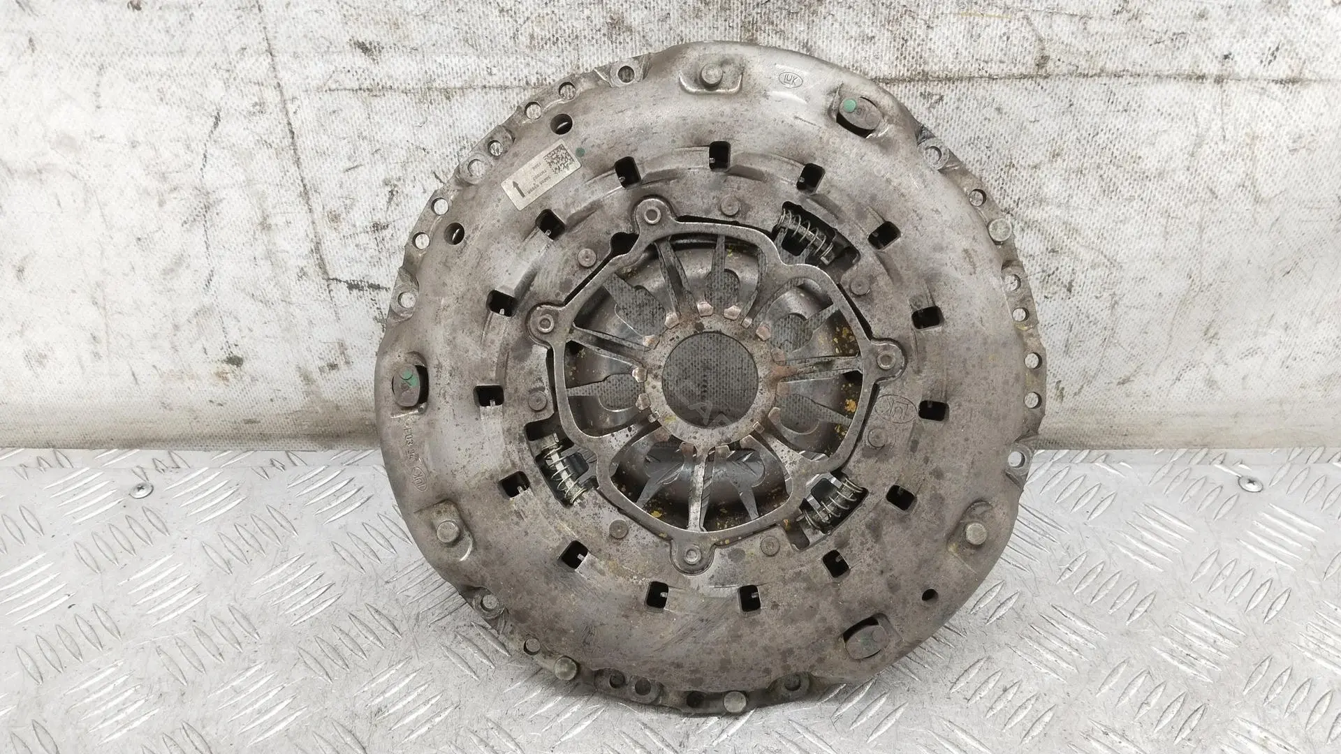 Корзина сцепления P16000565