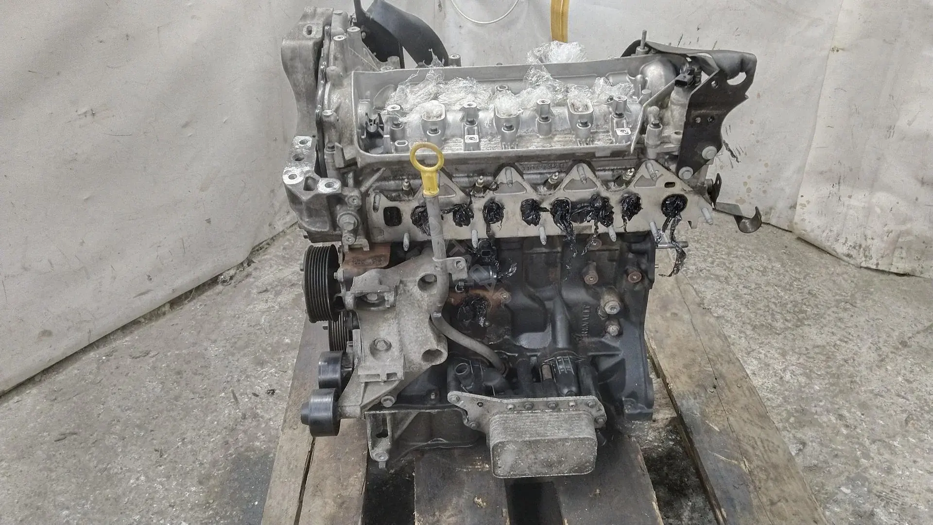 Двигатель в сборе R9M402