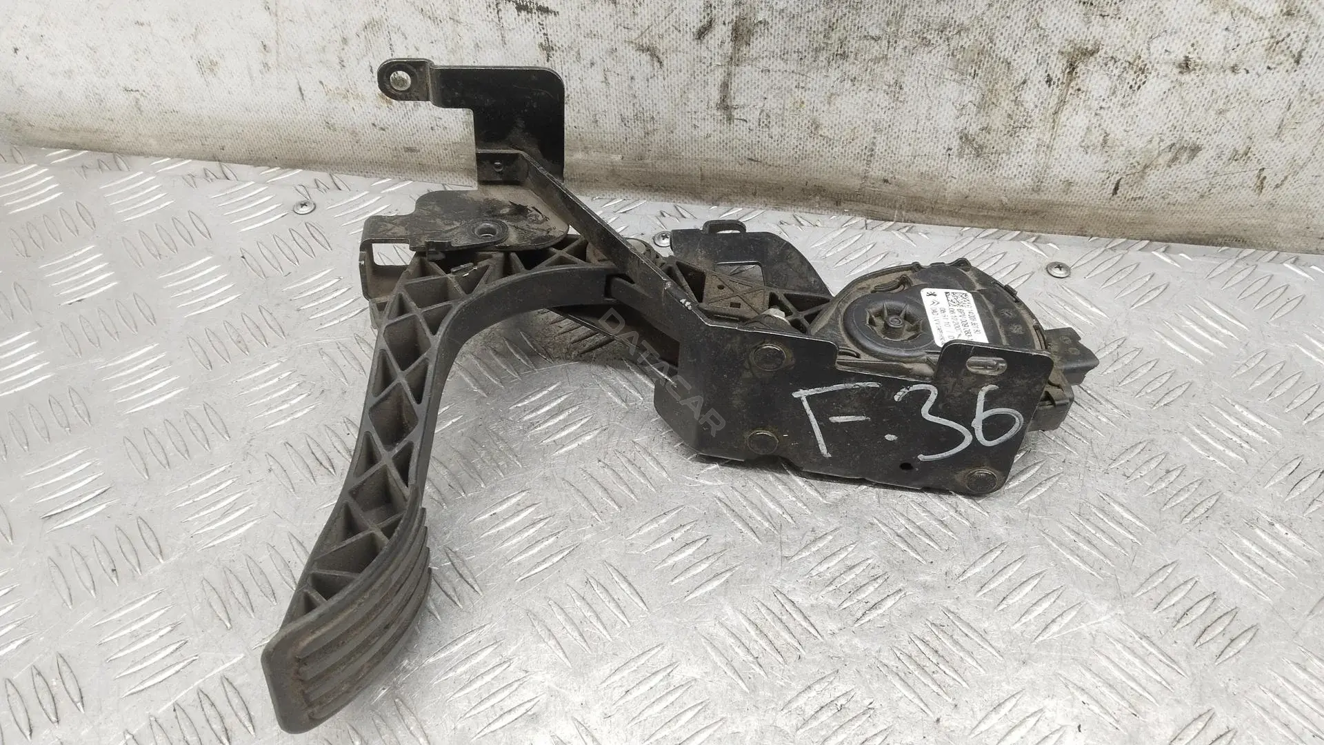 Педаль газа 1401280680