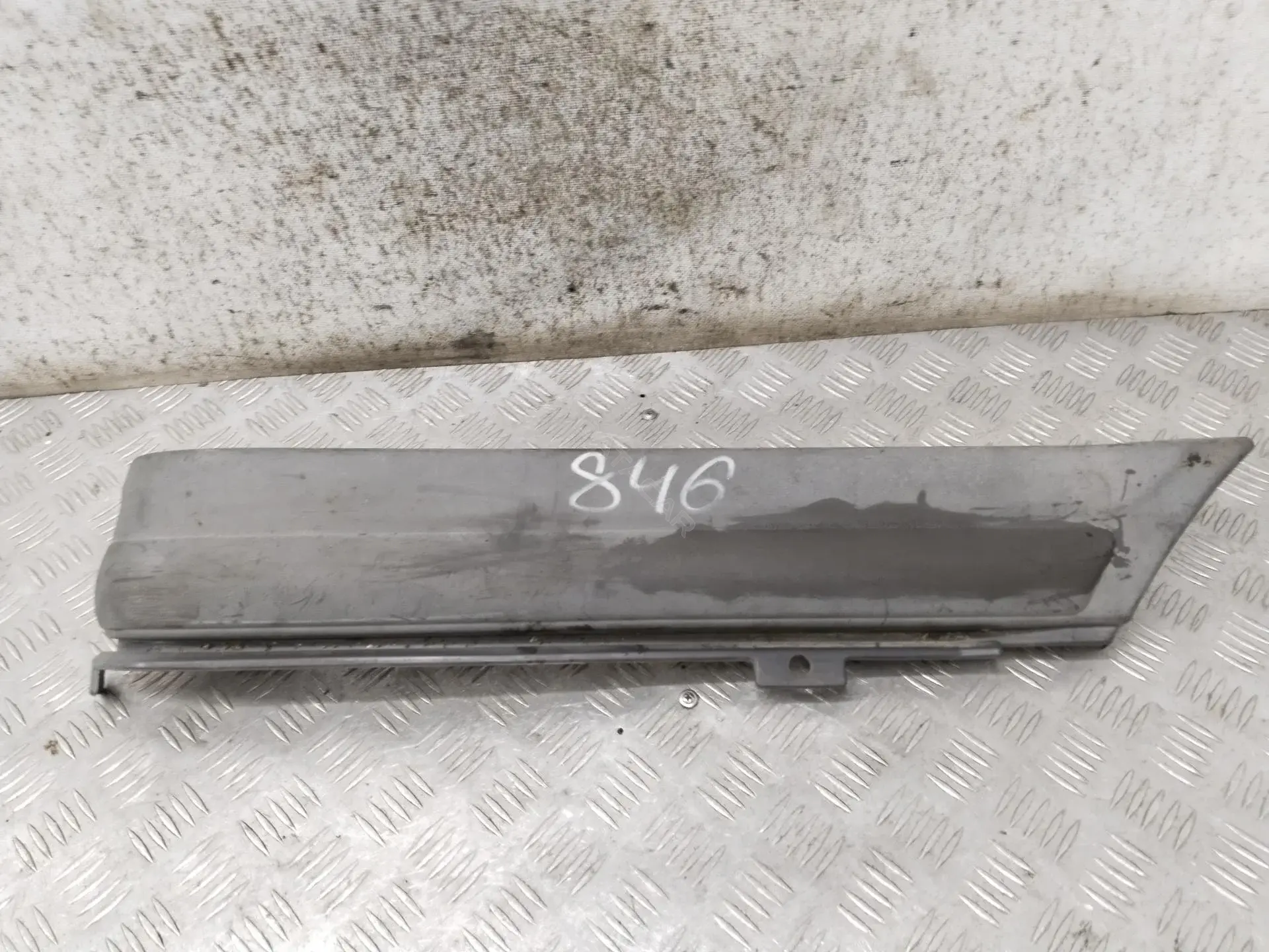 Накладка бампера YC1529396ADW