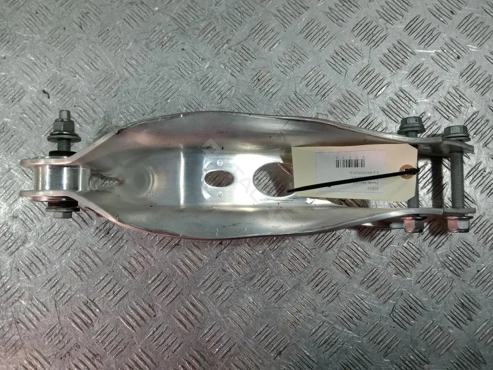 Рычаги 4M0505311J