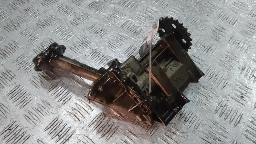 Масляный насос 8200307174